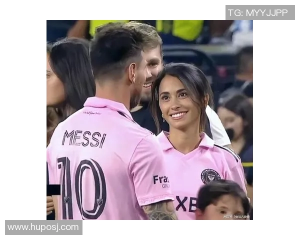 足球明星喜迎新生儿男孩降临家庭幸福满满